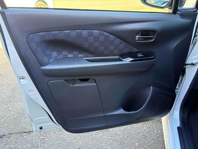 デイズ ハイウェイスター　Ｇターボプロパイロットエディション　ドライブレコーダー　全周囲カメラ　ナビ　ＴＶ　クリアランスソナー　オートクルーズコントロール　オートライト　スマートキー　アイドリングストップ　ベンチシート　ＣＶＴ　ＣＤ　ＤＶＤ再生　ＵＳＢ（41枚目）