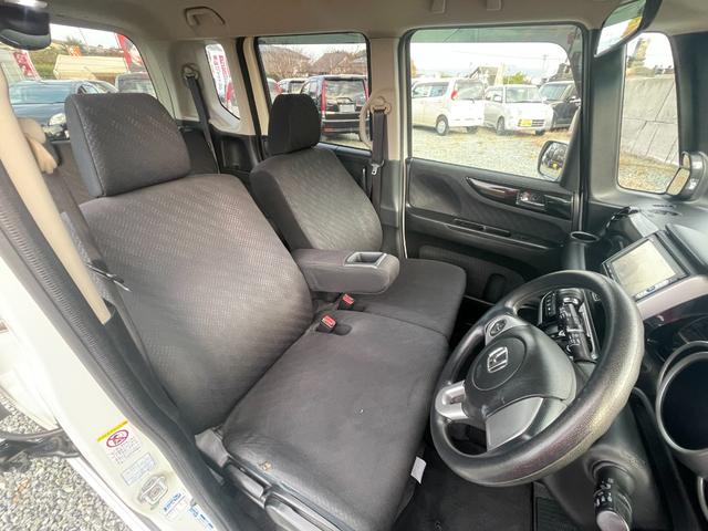 Ｎ－ＢＯＸカスタム Ｇ・Ａパッケージ　パワースライドドア・バックカメラ・Ｂｌｕｅｔｏｏｔｈ・衝突軽減ブレーキサポート・室内コーティング施工済み・プッシュスタート・アイドリングストップ・安心パッケージ・キー２本・オートエアコン（7枚目）