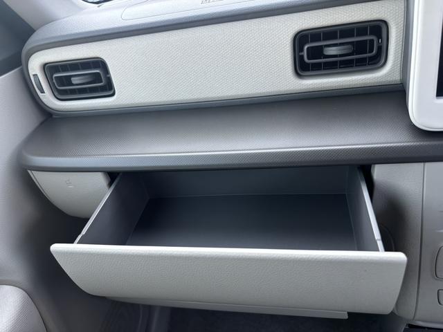 アルトラパン Ｌ　クリアランスソナー　衝突被害軽減システム　オートライト　ＬＥＤヘッドランプ　スマートキー　アイドリングストップ　電動格納ミラー　シートヒーター　ベンチシート　ＣＶＴ　盗難防止システム　ＡＢＳ　ＥＳＣ（18枚目）