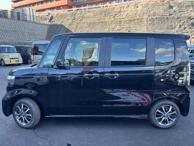 Ｎ－ＢＯＸカスタム コーディネートスタイル　両側スライド・片側電動　クリアランスソナー　オートクルーズコントロール　レーンアシスト　衝突被害軽減システム　オートライト　ＬＥＤヘッドランプ　スマートキー　アイドリングストップ　電動格納ミラー（4枚目）