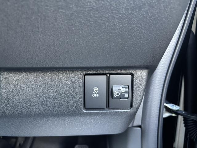 Ｎ－ＢＯＸカスタム コーディネートスタイル　両側スライド・片側電動　クリアランスソナー　オートクルーズコントロール　レーンアシスト　衝突被害軽減システム　オートライト　ＬＥＤヘッドランプ　スマートキー　アイドリングストップ　電動格納ミラー（12枚目）