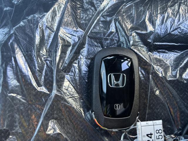 Ｎ－ＢＯＸカスタム コーディネートスタイル　両側スライド・片側電動　クリアランスソナー　オートクルーズコントロール　レーンアシスト　衝突被害軽減システム　オートライト　ＬＥＤヘッドランプ　スマートキー　アイドリングストップ　電動格納ミラー（15枚目）