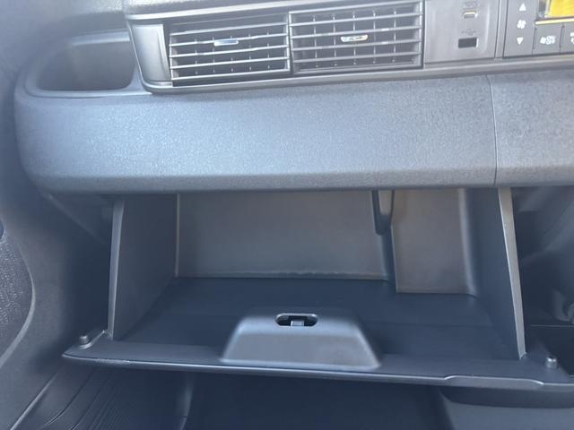 Ｎ－ＢＯＸカスタム コーディネートスタイル　両側スライド・片側電動　クリアランスソナー　オートクルーズコントロール　レーンアシスト　衝突被害軽減システム　オートライト　ＬＥＤヘッドランプ　スマートキー　アイドリングストップ　電動格納ミラー（19枚目）