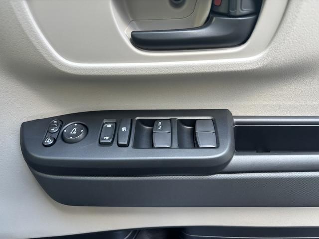 Ｎ－ＢＯＸ ベースグレード　両側スライド・片側電動　クリアランスソナー　オートクルーズコントロール　レーンアシスト　衝突被害軽減システム　オートライト　ＬＥＤヘッドランプ　スマートキー　アイドリングストップ　電動格納ミラー（13枚目）