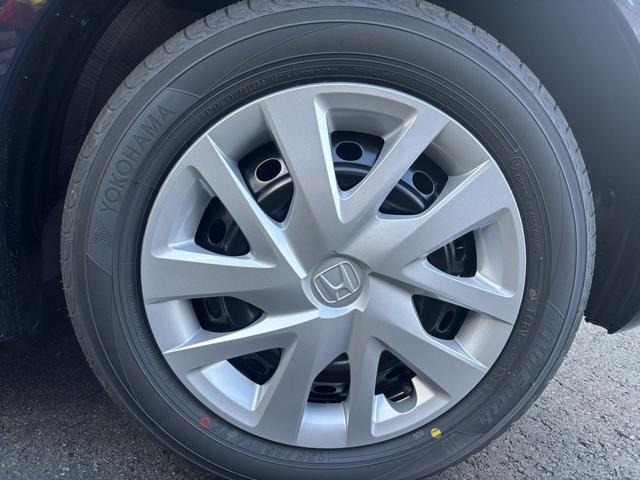 Ｎ－ＢＯＸ ベースグレード　両側スライド・片側電動　クリアランスソナー　オートクルーズコントロール　レーンアシスト　衝突被害軽減システム　オートライト　ＬＥＤヘッドランプ　スマートキー　アイドリングストップ　電動格納ミラー（19枚目）