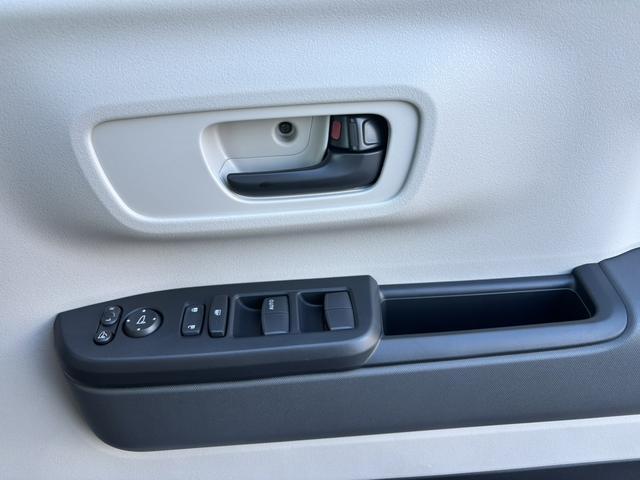 Ｎ－ＢＯＸ ベースグレード　両側スライド・片側電動　クリアランスソナー　オートクルーズコントロール　レーンアシスト　衝突被害軽減システム　オートライト　ＬＥＤヘッドランプ　スマートキー　アイドリングストップ　電動格納ミラー（14枚目）