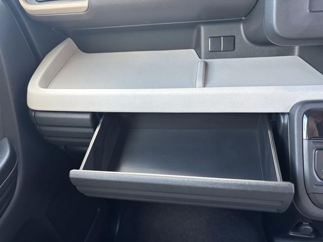 スペーシア ハイブリッドＧ　両側スライドドア　クリアランスソナー　衝突被害軽減システム　オートライト　ＬＥＤヘッドランプ　スマートキー　アイドリングストップ　電動格納ミラー　ＣＶＴ　盗難防止システム　ＡＢＳ　ＥＳＣ（13枚目）