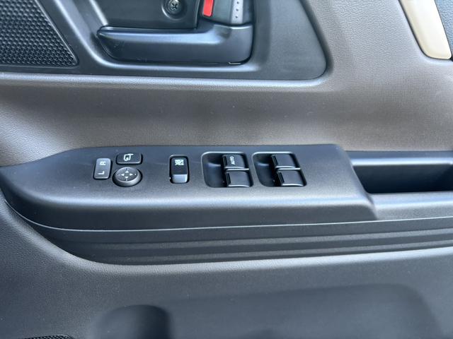 スペーシア ハイブリッドＧ　両側スライドドア　クリアランスソナー　衝突被害軽減システム　オートライト　ＬＥＤヘッドランプ　スマートキー　アイドリングストップ　電動格納ミラー　ＣＶＴ　盗難防止システム　ＡＢＳ　ＥＳＣ（13枚目）