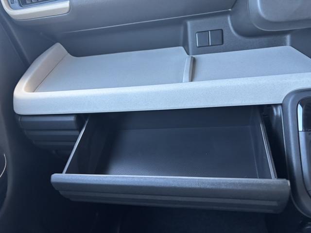 スペーシア ハイブリッドＧ　両側スライドドア　クリアランスソナー　衝突被害軽減システム　オートライト　ＬＥＤヘッドランプ　スマートキー　アイドリングストップ　電動格納ミラー　ＣＶＴ　盗難防止システム　ＡＢＳ　ＥＳＣ（18枚目）