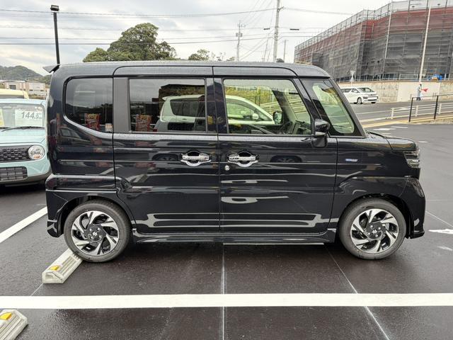 スペーシアカスタム ハイブリッドＸＳ　両側電動スライドドア　クリアランスソナー　オートクルーズコントロール　レーンアシスト　衝突被害軽減システム　オートライト　ＬＥＤヘッドランプ　スマートキー　アイドリングストップ　電動格納ミラー（5枚目）