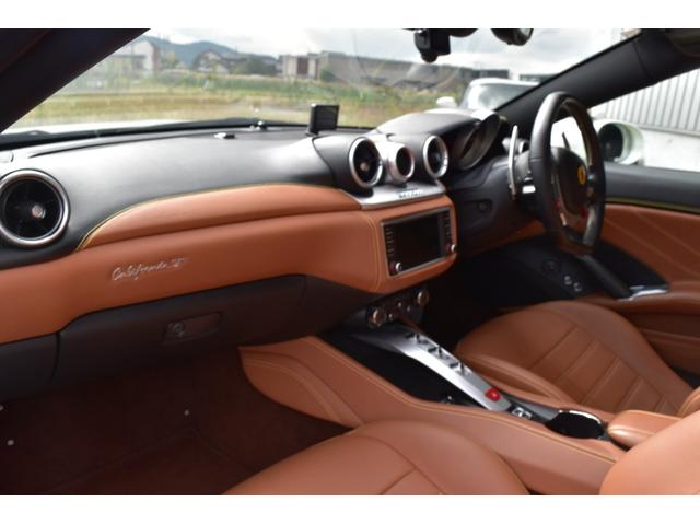 カリフォルニアT ベースグレード スマートキー プッシュスタート ステアリングスイッチ パドルシフト 茶革シート パワーシート オープン バックカメラ(4枚目)