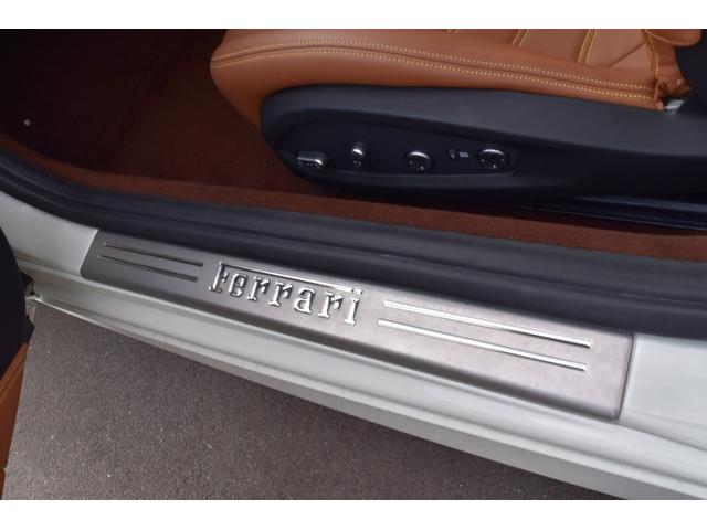 カリフォルニアT ベースグレード スマートキー プッシュスタート ステアリングスイッチ パドルシフト 茶革シート パワーシート オープン バックカメラ(8枚目)