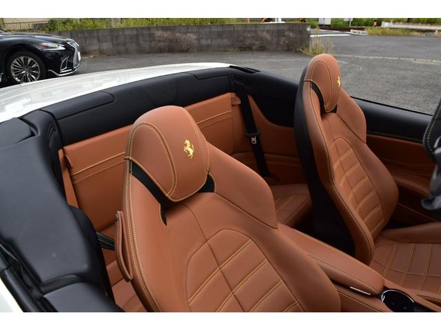 カリフォルニアT ベースグレード スマートキー プッシュスタート ステアリングスイッチ パドルシフト 茶革シート パワーシート オープン バックカメラ(24枚目)