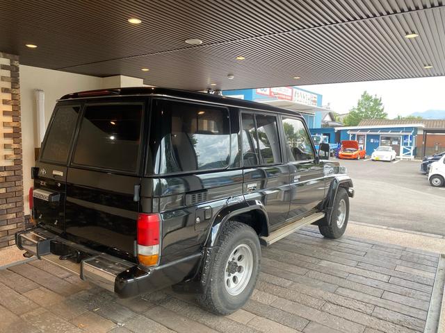 ランドクルーザー70 ZX ディーゼル4WD・エアコン・パワーウィンドウ・サンルーフ(5枚目)