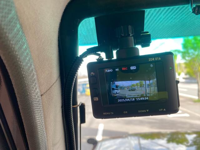 ランドクルーザープラド SXワイド ディーゼルターボ4WD・社外NARDI・社外16インチアルミホイール・ETC・ドライブレコーダー・バックカメラエアコン・パワーウィンドウ(16枚目)