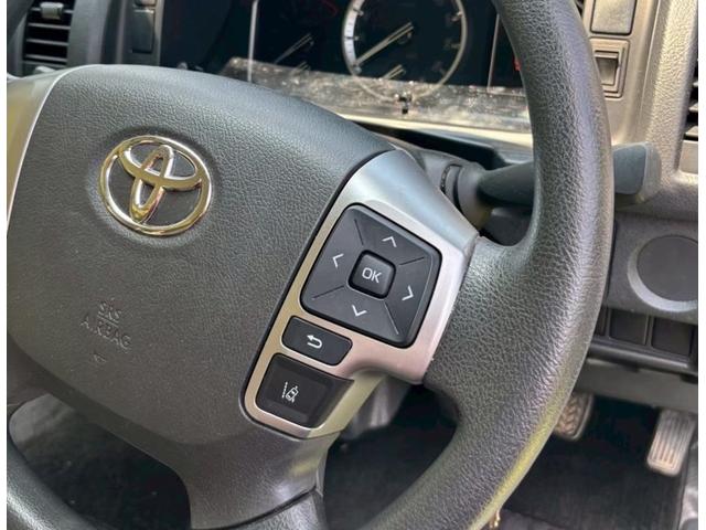 ���[���f�B�p�[�`���[�A���[�g�ƃv���N���b�V���Z�[�t�e�B�V�X�e�������Ă���܂�