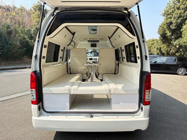ハイエースバン 　キャンピング　セカンドハウス社製ウイングスプレミアム　プレミアムキャプテンシート　天張りレザー　純正ミラー一体型バックモニター　パワースライドドア　ローダウン　ＤＡＤ１８インチＡＷ　Ｂｌｕｅｔｏｏｔｈ（8枚目）