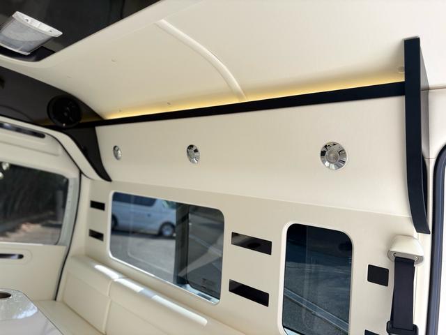 ハイエースバン 　キャンピング　セカンドハウス社製ウイングスプレミアム　プレミアムキャプテンシート　天張りレザー　純正ミラー一体型バックモニター　パワースライドドア　ローダウン　ＤＡＤ１８インチＡＷ　Ｂｌｕｅｔｏｏｔｈ（16枚目）