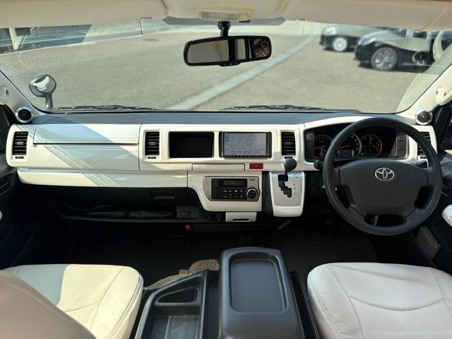 ハイエースバン 　キャンピング　セカンドハウス社製ウイングスプレミアム　プレミアムキャプテンシート　天張りレザー　純正ミラー一体型バックモニター　パワースライドドア　ローダウン　ＤＡＤ１８インチＡＷ　Ｂｌｕｅｔｏｏｔｈ（24枚目）