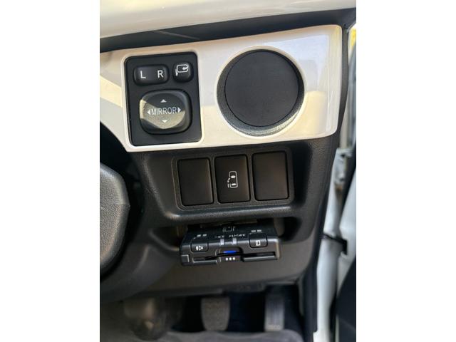 ハイエースバン 　キャンピング　セカンドハウス社製ウイングスプレミアム　プレミアムキャプテンシート　天張りレザー　純正ミラー一体型バックモニター　パワースライドドア　ローダウン　ＤＡＤ１８インチＡＷ　Ｂｌｕｅｔｏｏｔｈ（28枚目）