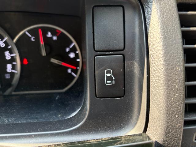 レジアスエースバン スーパーＧＬ　両側パワースライドドア　パナソニックナビ・フルセグＴＶ・バックモニター　リアフリップダウンモニター　８人乗り仕様　フルフラットシート　オーバーフェンダー　社外フロント・サイドエアロ・ボンネット（27枚目）