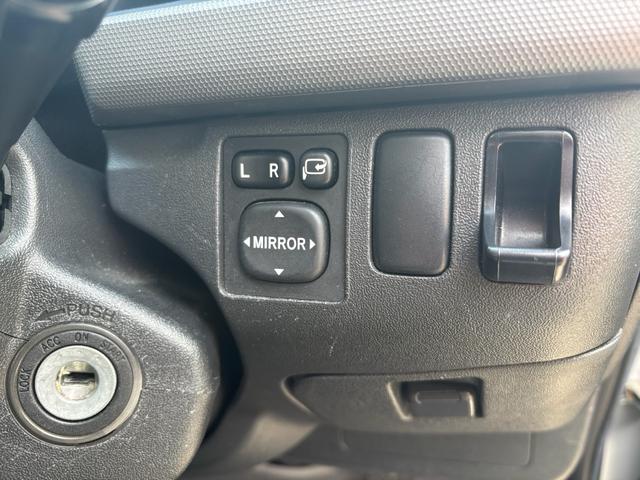 レジアスエースバン スーパーロングワイドDX GLパック ハイルーフ ナッツRVリークキャンピング フルフラットベッド キッチン上部ベッド シンク コンロ アウターシャワー 1000Wインバーター テーブル 換気扇 コンロ バックカメラ 7名乗車 8ナンバー(17枚目)