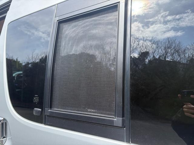 レジアスエースバン スーパーロングワイドDX GLパック ハイルーフ ナッツRVリークキャンピング フルフラットベッド キッチン上部ベッド シンク コンロ アウターシャワー 1000Wインバーター テーブル 換気扇 コンロ バックカメラ 7名乗車 8ナンバー(40枚目)