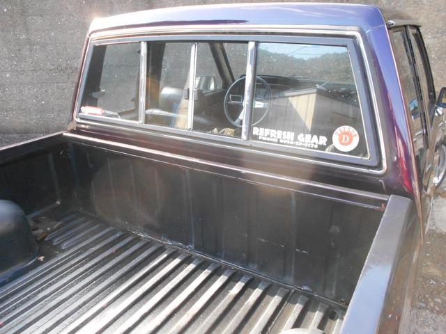 ダットサントラック キングキャブトラック オートマ ETC アルミホイール エアコン パワーステアリング 左ハンドル CD(24枚目)