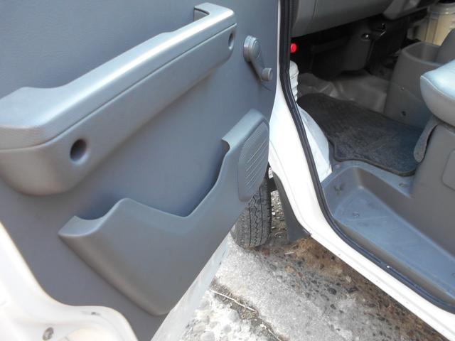 ミニキャブ・ミーブ ＣＤ　１６．０ｋｗｈ　４シーター　軽バン　ＡＴ　両側スライドドア　エアコン　パワーステアリング　運転席エアバッグ　助手席エアバッグ（22枚目）