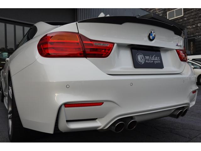 M4 M4クーペ M4クーペ(4名)・Mカーボンセラミックブレーキ・アダプティブMサスペンション・インテリアカーボン・ハーマンカードン・フルホワイトレザー・アロイ19AW(11枚目)