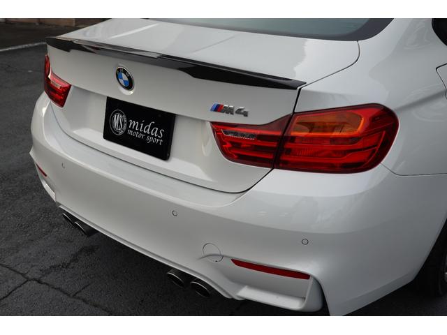 M4 M4クーペ M4クーペ(4名)・Mカーボンセラミックブレーキ・アダプティブMサスペンション・インテリアカーボン・ハーマンカードン・フルホワイトレザー・アロイ19AW(12枚目)