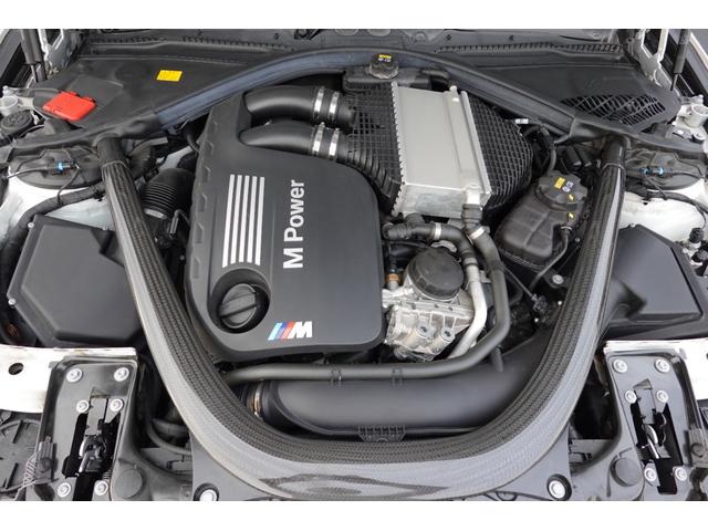 M4 M4クーペ M4クーペ(4名)・Mカーボンセラミックブレーキ・アダプティブMサスペンション・インテリアカーボン・ハーマンカードン・フルホワイトレザー・アロイ19AW(43枚目)