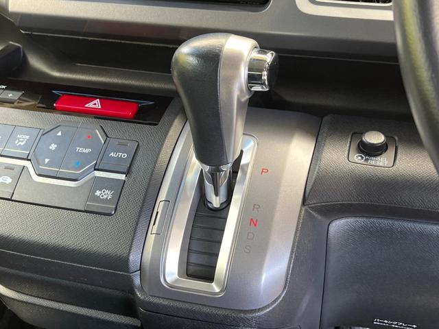 Z クールスピリット 禁煙車 メーカーナビフルセグ リアエンターテインメント バックモニター 両側電動スライドドア クルーズコントロール HIDヘッド/オートライト 純正17インチAW 黒半革シート 純正エアロバンパー(21枚目)
