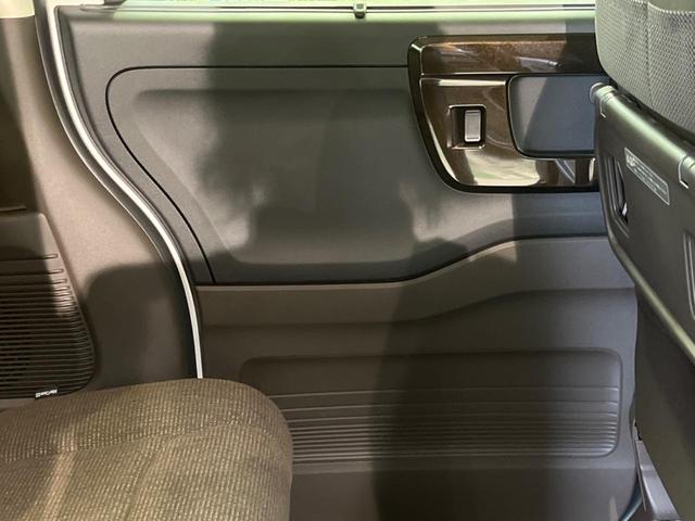 L コーディネートスタイル ホンダセンシング 届出済未使用車 両側電動スライドドア 2トーンカラー アダプティブクルーズ レーンキープ パーキングセンサー 前席シートヒーター ロールサンシェード シートバックテーブル(33枚目)