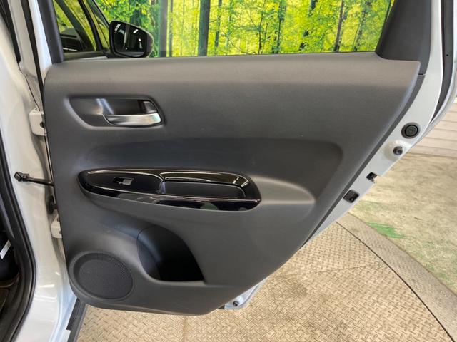 クロスター 禁煙車 純正8型ナビフルセグ ルーフレール 衝突被害軽減 アダプティブクルーズ パーキングセンサ バックカメラ LEDヘッド 専用16AW オートハイビーム ETC Bluetooth DVD再生(31枚目)