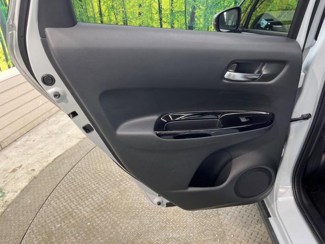 クロスター 禁煙車 純正8型ナビフルセグ ルーフレール 衝突被害軽減 アダプティブクルーズ パーキングセンサ バックカメラ LEDヘッド 専用16AW オートハイビーム ETC Bluetooth DVD再生(32枚目)