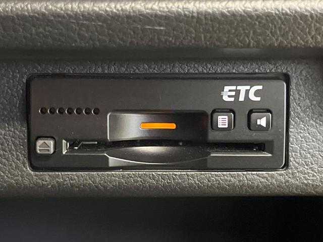 クロスビー ハイブリッドＭＸ　２トーンルーフ　禁煙車　純正８型ナビフルセグ　Ｂｌｕｅｔｏｏｔｈ　ビルトインＥＴＣ　シートヒーター　スマートキー　パドルシフト　純正１６インチフルガンメタリックＡＷ　シルバーアンダーガード（6枚目）
