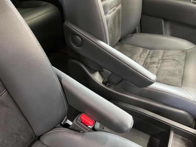 ステップワゴン ｅ：ＨＥＶスパーダ　プレミアムライン　禁煙車　純正１１．４型ナビＴＶ　マルチビューカメラ　両側電動スライドドア　電動バックドア　前中列シートヒーター　アダプティブクルーズ　レーンキープ　ＬＥＤヘッド／オートハイビーム　純正１７インチＡＷ（38枚目）