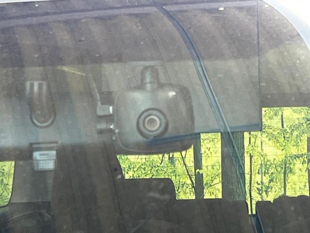 アルファード ２．５Ｓ　モデリスタエアロ　禁煙車　純正９型ナビＴＶ　純正１２型後席モニター　両側電動ドア　７人乗　バックカメラ　ＥＴＣ　ＬＥＤヘッド　純正１８インチＡＷ　前後左右独立オートエアコン　ＤＶＤ再生　前後個別再生（26枚目）