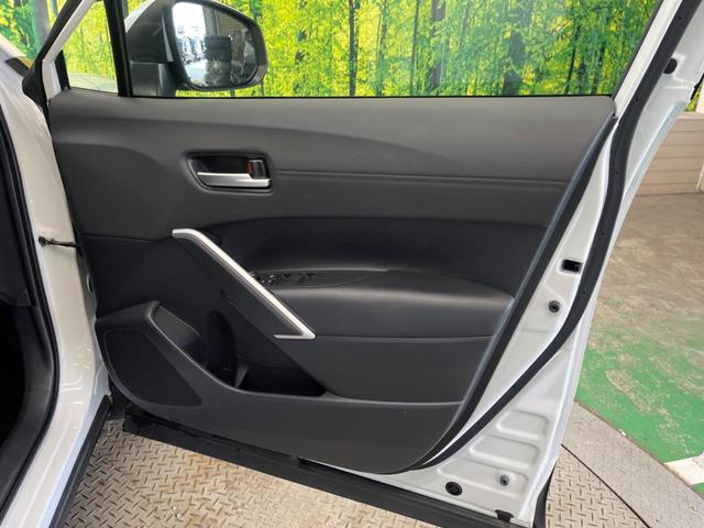 カローラクロス ハイブリッド　Ｚ　禁煙車　純正９型ナビ　パノラミックビューモニタ　セーフティセンス　ブラインドスポットモニタ　ＡｐｐｌｅＣａｒＰｌａｙ　ＥＴＣ　純正１８インチＡＷ　半革　パワーシート　ハンズフリー電動バックドア（47枚目）