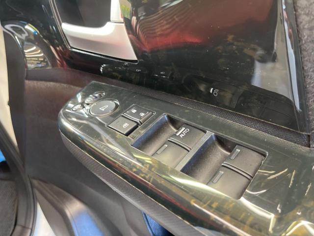 ステップワゴンスパーダ Ｚ　クールスピリット　禁煙車　ナビフルセグ　フリップダウンモニター　両側電動ドア　バックカメラ　ＨＩＤヘッド　純正１７インチＡＷ　クルーズコントロール　半革シート　ＥＴＣ　スマートキー　オートエアコン　オートライト（47枚目）