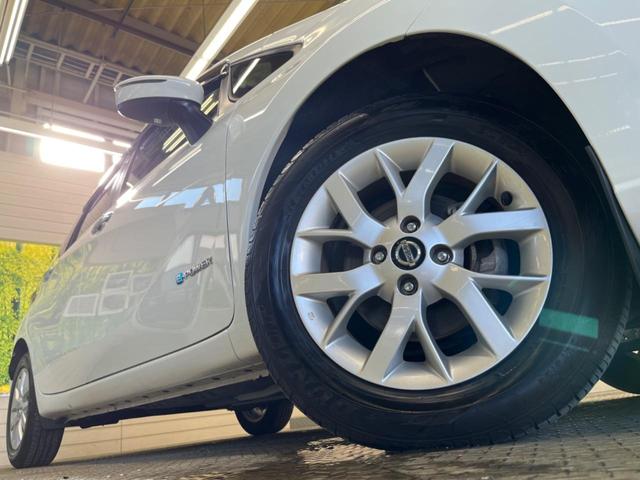 ノート ｅ－パワー　Ｘ　禁煙車　ナビ　バックカメラ　インテリジェントエマージェンシーブレーキ　ＥＴＣ　スマートキー　オートライト　オートエアコン　純正１５インチＡＷ　ＣＤ　プライバシーガラス　電動格納ミラー（13枚目）