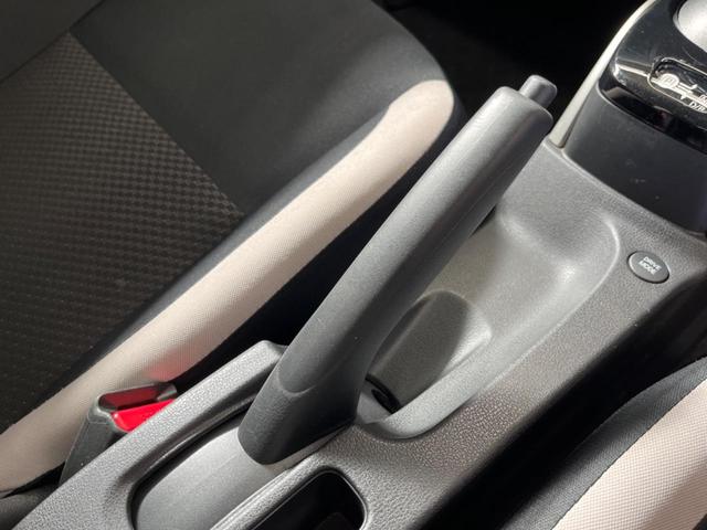 ノート ｅ－パワー　Ｘ　禁煙車　ナビ　バックカメラ　インテリジェントエマージェンシーブレーキ　ＥＴＣ　スマートキー　オートライト　オートエアコン　純正１５インチＡＷ　ＣＤ　プライバシーガラス　電動格納ミラー（26枚目）
