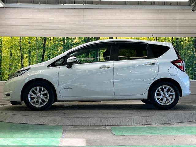 ノート ｅ－パワー　Ｘ　禁煙車　ナビ　バックカメラ　インテリジェントエマージェンシーブレーキ　ＥＴＣ　スマートキー　オートライト　オートエアコン　純正１５インチＡＷ　ＣＤ　プライバシーガラス　電動格納ミラー（52枚目）