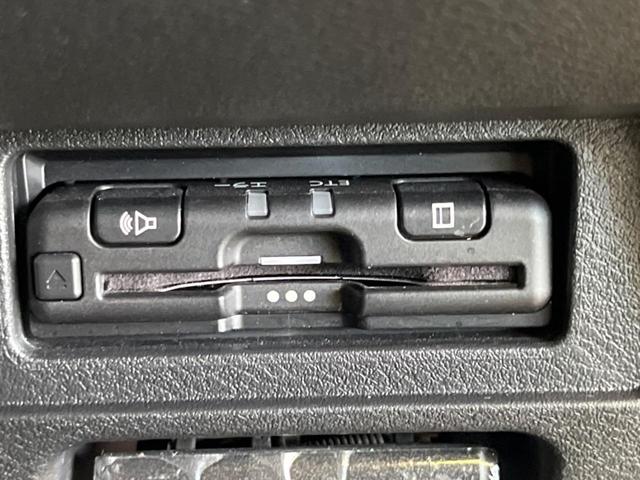 ノート Ｘ　禁煙車　純正ナビ　バックカメラ　全方位運転支援システム　ドラレコ　コーナーセンサー　スマートキー　ＬＥＤヘッド　ビルトインＥＴＣ　オートライト　オートエアコン　Ｂｌｕｅｔｏｏｔｈ　ＣＤ／ＤＶＤ（6枚目）