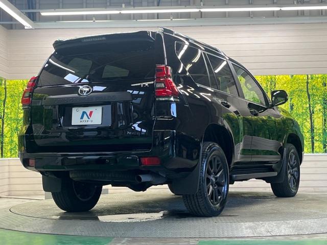 ランドクルーザープラド ＴＸ　Ｌパッケージ　マットブラックエディション　ムーンルーフ　禁煙車　９型ナビフルセグ　バックカメラ　ベージュ革　ルーフレール　専用１８インチＡＷ　セーフティセンス　レーダークルーズ　パーキングサポートブレーキ　パワーシート　シートベンチレーション（18枚目）