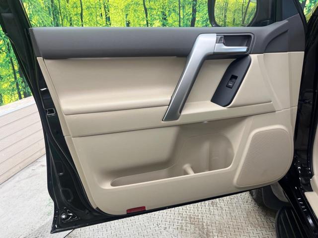 ランドクルーザープラド ＴＸ　Ｌパッケージ　マットブラックエディション　ムーンルーフ　禁煙車　９型ナビフルセグ　バックカメラ　ベージュ革　ルーフレール　専用１８インチＡＷ　セーフティセンス　レーダークルーズ　パーキングサポートブレーキ　パワーシート　シートベンチレーション（43枚目）
