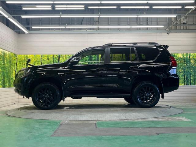 ランドクルーザープラド ＴＸ　Ｌパッケージ　マットブラックエディション　ムーンルーフ　禁煙車　９型ナビフルセグ　バックカメラ　ベージュ革　ルーフレール　専用１８インチＡＷ　セーフティセンス　レーダークルーズ　パーキングサポートブレーキ　パワーシート　シートベンチレーション（63枚目）