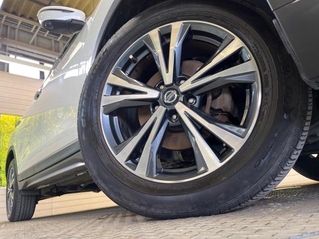 エクストレイル ２０Ｘ　４ＷＤ　禁煙車　ナビフルセグ　アラウンドビューモニタ　プロパイロット　ＬＥＤヘッド　ルーフレール　電動バックドア　衝突被害軽減　インテリジェントルームミラー　後側方車両検知警告　電動パーキングブレーキ（14枚目）