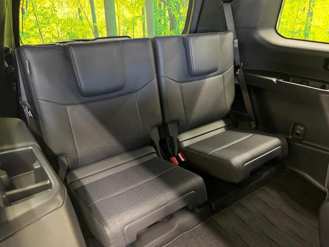 ランドクルーザー２５０ ＶＸ　丸目　禁煙車　ムーンルーフ　本革　純正１２．３型ディスプレイＴＶ　プレミアムサウンド　パノラミックビューモニタ　セーフティセンス　ブラインドスポットモニタ　デジタルインナーミラー／ドライブレコーダー（13枚目）